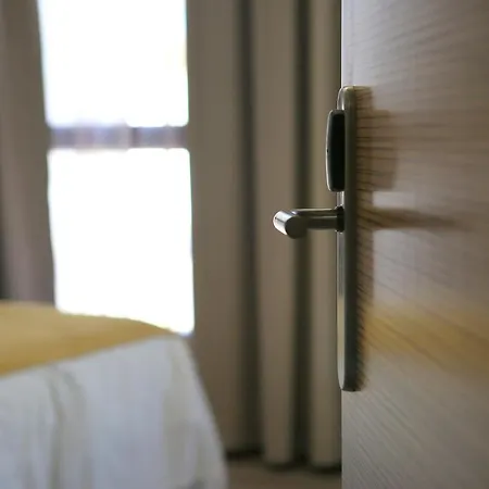 Hotel Leo