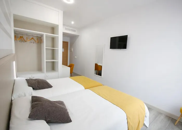 Отель Hotel Monesterio 3*