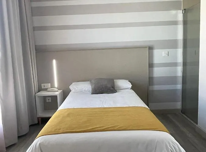 Hotel Monesterio Отель Монестерио