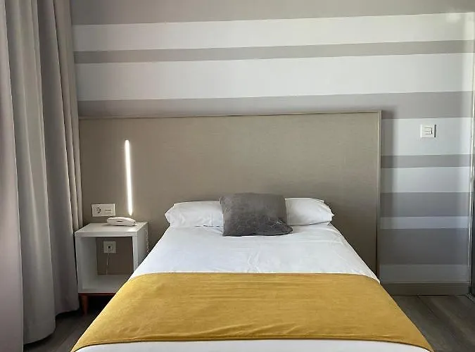 Hotel Monesterio Отель Монестерио